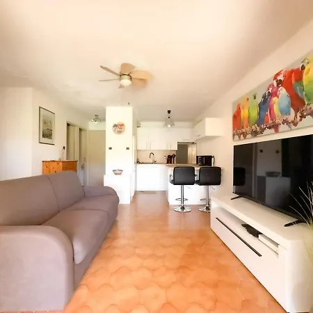 L'ivoire Classed 2etoiles Pied Dans L'eau Appartement *